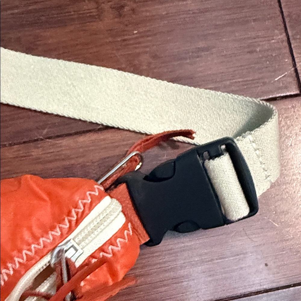 Terracota Fanny Pack Made from 100% Recycled Sails - BRAND NEW w Tags - Picture 5 of 10